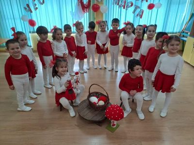 Баба Марта - ДГ 40 Детски свят - Варна